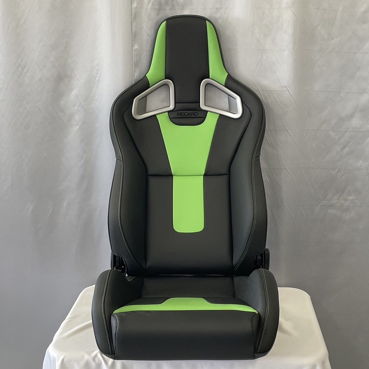 RECARO  シート  左用